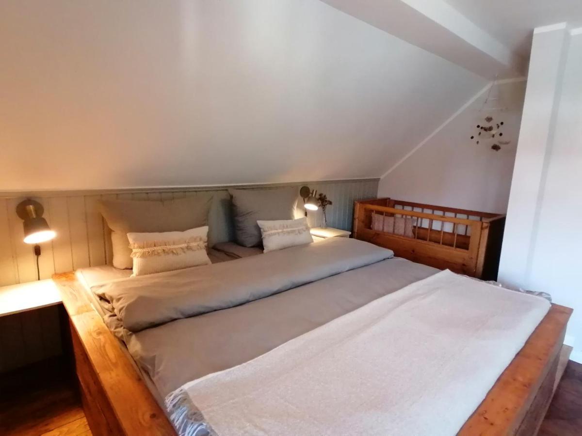 Haus Sandstein Glueck Biedermann Apartment